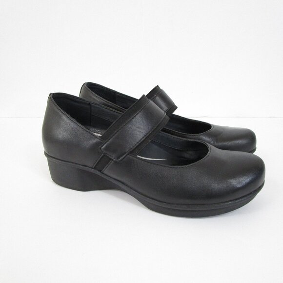 SOLD Womens Classic Solid Black Leather Mary Jane Heels Shoes Size 38 7.5 8 - Picture 2 of 8